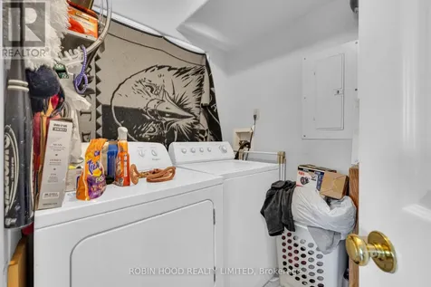 406 Glengarry Avenue Windsor ON N9A 1P9