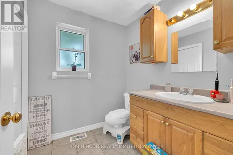 406 Glengarry Avenue Windsor ON N9A 1P9