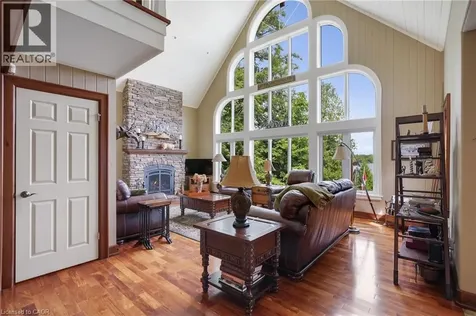 36 Manitouwabing Estates Road Mckellar ON P2A 0B5