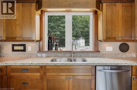 36 Manitouwabing Estates Road Mckellar ON P2A 0B5