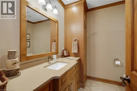 36 Manitouwabing Estates Road Mckellar ON P2A 0B5