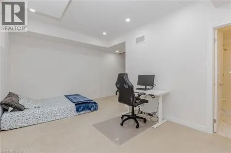 172 Beckview Drive Kitchener ON N2R 0S6