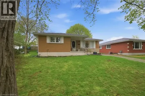 13 Mackay Avenue Simcoe ON N3Y 1C9