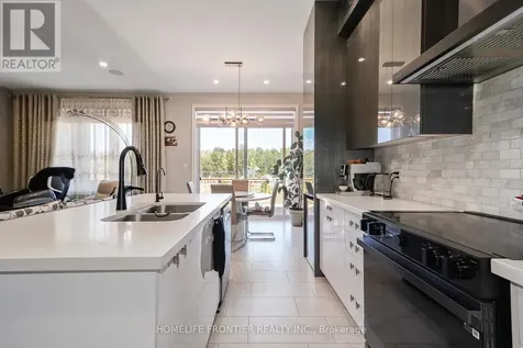 244 Ramblewood Drive Wasaga Beach ON L9Z 0L5