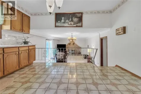 2344 Brinell Avenue Burlington ON L7R 3P5