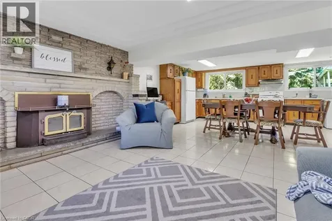 2344 Brinell Avenue Burlington ON L7R 3P5