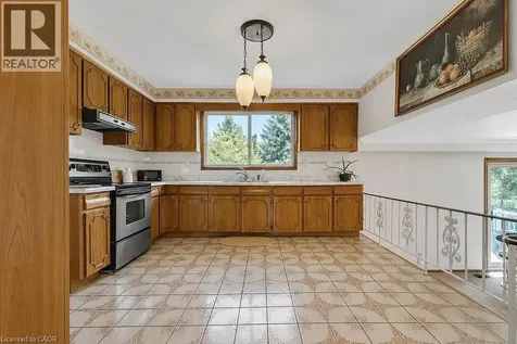 2344 Brinell Avenue Burlington ON L7R 3P5