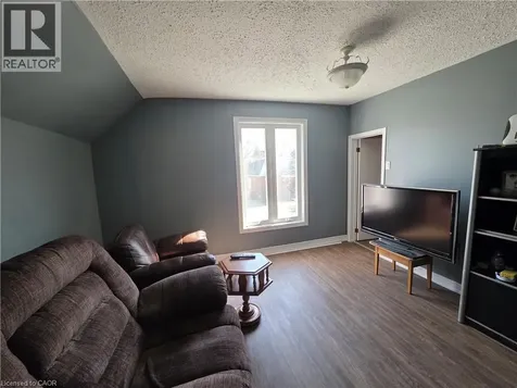182 Marlborough Street Brantford ON N3S 4S9