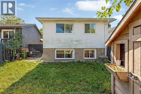 9978 Forest Glade Court Windsor ON N8R 2B9