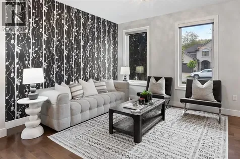 1335 Maple Lasalle ON N9J 0B3