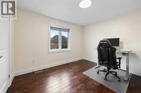 1335 Maple Lasalle ON N9J 0B3