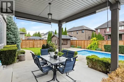 1335 Maple Lasalle ON N9J 0B3