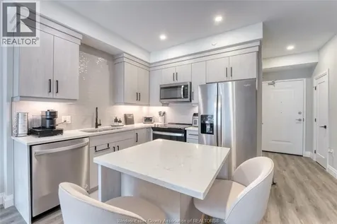 1740 Sprucewood Avenue Lasalle ON N8X 2X9