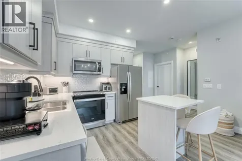 1740 Sprucewood Avenue Lasalle ON N8X 2X9