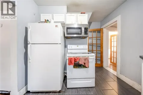 961 Curry Avenue Windsor ON N9B 2C4
