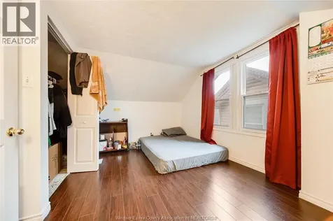 961 Curry Avenue Windsor ON N9B 2C4