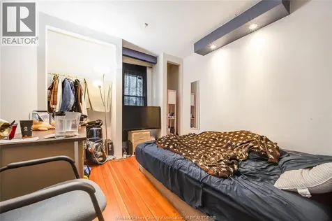 961 Curry Avenue Windsor ON N9B 2C4