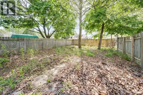 961 Curry Avenue Windsor ON N9B 2C4