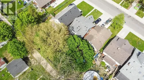 961 Curry Avenue Windsor ON N9B 2C4