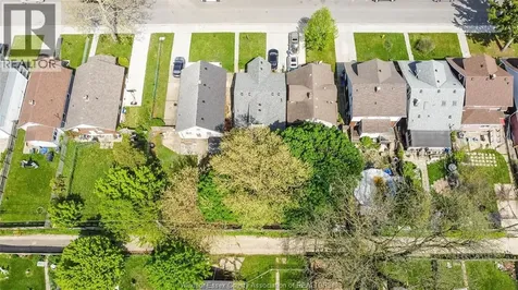 961 Curry Avenue Windsor ON N9B 2C4