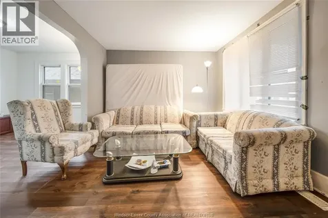 961 Curry Avenue Windsor ON N9B 2C4