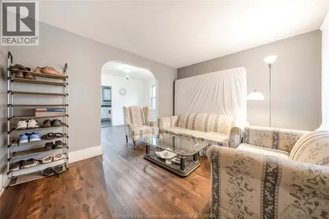 961 Curry Avenue Windsor ON N9B 2C4