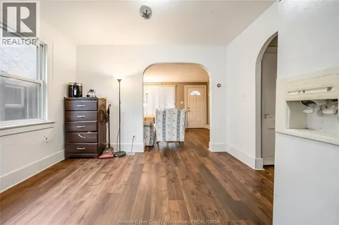 961 Curry Avenue Windsor ON N9B 2C4