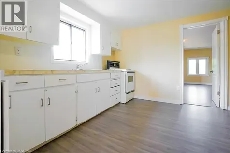 839 Mosley Street Wasaga Beach ON L9Z 2H5