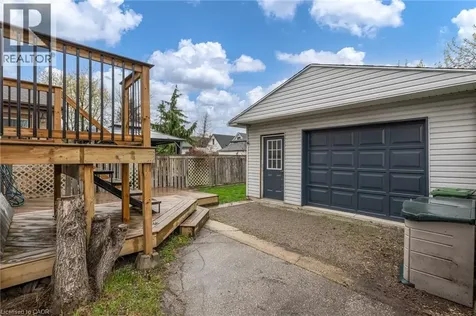 578 Barnaby Street Hamilton ON L8H 6T9