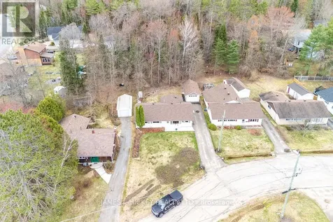96 Glendale Avenue Deep River ON K0J 1P0