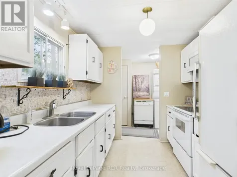 112 Huron Road Huron-kinloss ON N2Z 2X3