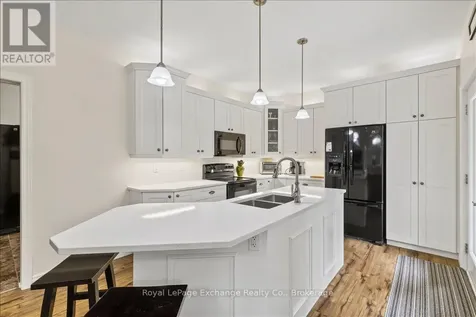 14 Kuehner Street Kincardine ON N2Z 2X6