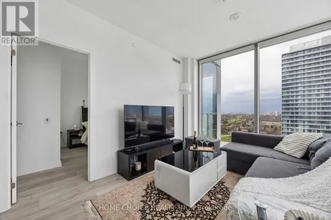 7 Golden Lion Heights Toronto (newtonbrook East) ON M2M 0C1