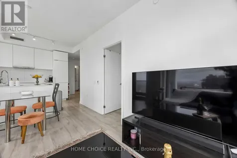 7 Golden Lion Heights Toronto (newtonbrook East) ON M2M 0C1