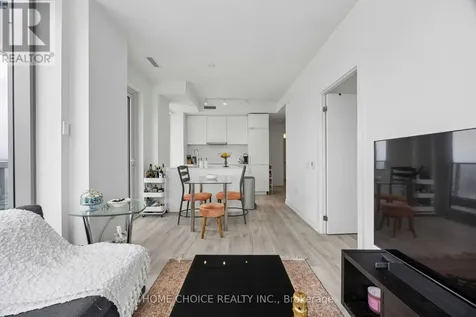 7 Golden Lion Heights Toronto (newtonbrook East) ON M2M 0C1