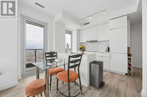 7 Golden Lion Heights Toronto (newtonbrook East) ON M2M 0C1