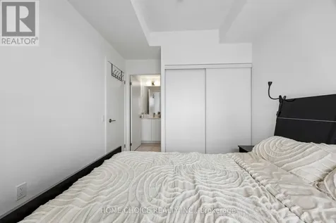 7 Golden Lion Heights Toronto (newtonbrook East) ON M2M 0C1