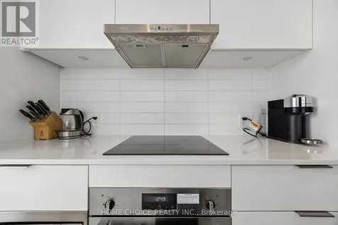 7 Golden Lion Heights Toronto (newtonbrook East) ON M2M 0C1