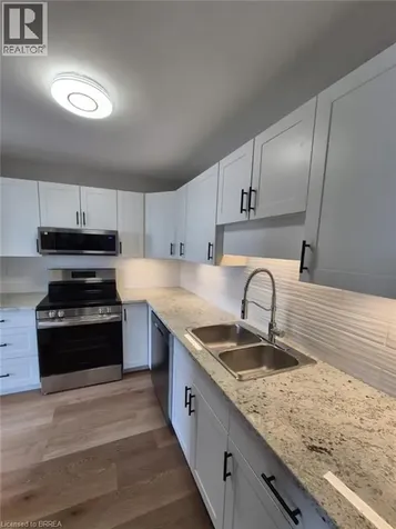 421 Fairview Drive Brantford ON N3R 7M3