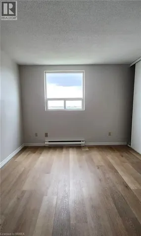 421 Fairview Drive Brantford ON N3R 7M3
