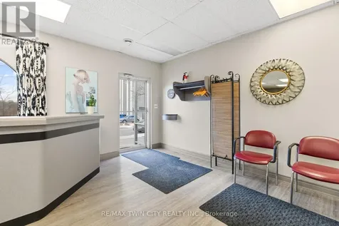 10 Glebe Street East Cambridge ON N1S 2P1