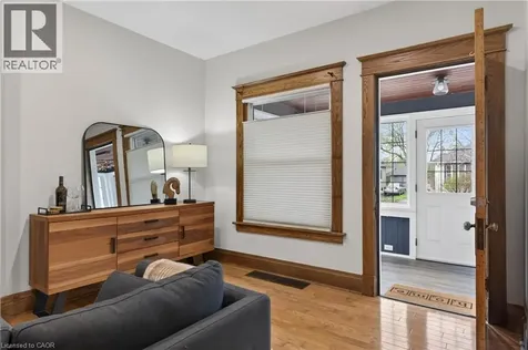 105 Highland Avenue St. Catharines ON L2R 4H9