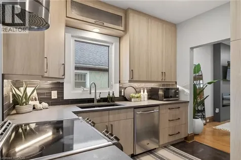 105 Highland Avenue St. Catharines ON L2R 4H9