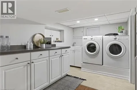 105 Highland Avenue St. Catharines ON L2R 4H9