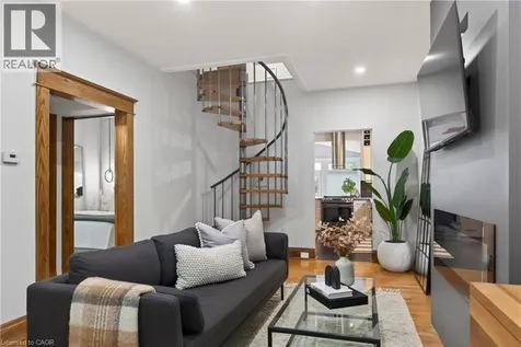 105 Highland Avenue St. Catharines ON L2R 4H9