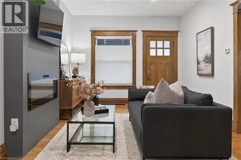 105 Highland Avenue St. Catharines ON L2R 4H9