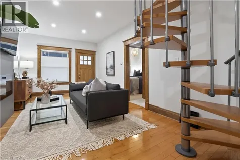 105 Highland Avenue St. Catharines ON L2R 4H9