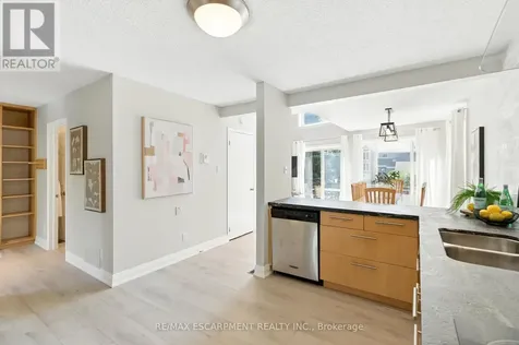 115 Pioneer Lane Blue Mountains ON L9Y 0M6