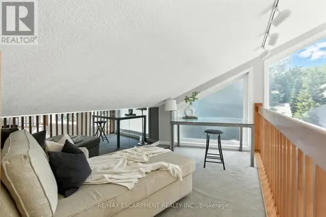 115 Pioneer Lane Blue Mountains ON L9Y 0M6