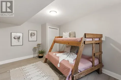 115 Pioneer Lane Blue Mountains ON L9Y 0M6